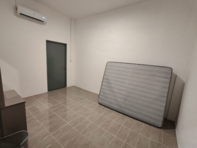 Single Storey Intermediate Terraced House at Stakan Mewah, 7th Mile Jalan Stakan, Kuching For Rent