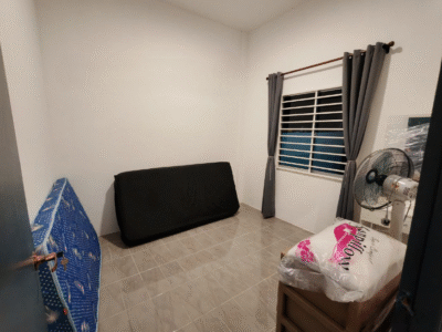 Single Storey Intermediate Terraced House at Stakan Mewah, 7th Mile Jalan Stakan, Kuching For Rent