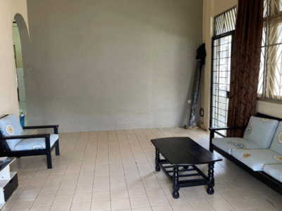 Single Storey Semi-Detached House at Jalan Dogan, Kuching For Rent