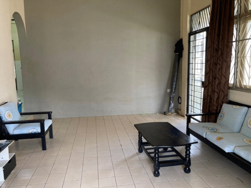 Single Storey Semi-Detached House at Jalan Dogan, Kuching For Rent