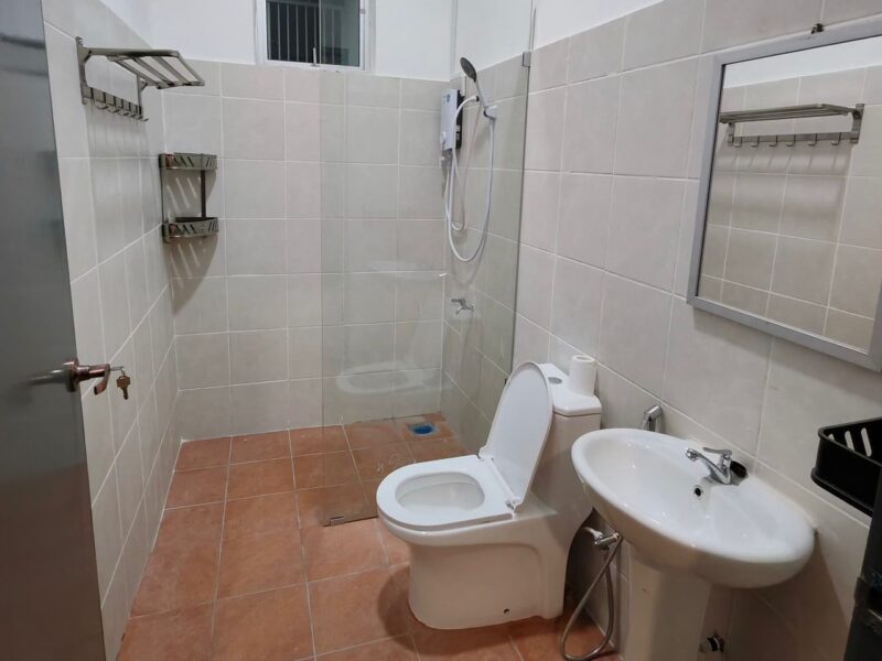 Single Storey Intermediate Terraced House at Stakan Mewah, 7th Mile Jalan Stakan, Kuching For Rent