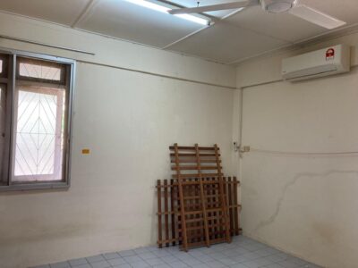 Single Storey Semi-Detached House at Jalan Dogan, Kuching For Rent
