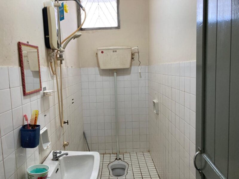 Single Storey Semi-Detached House at Jalan Dogan, Kuching For Rent