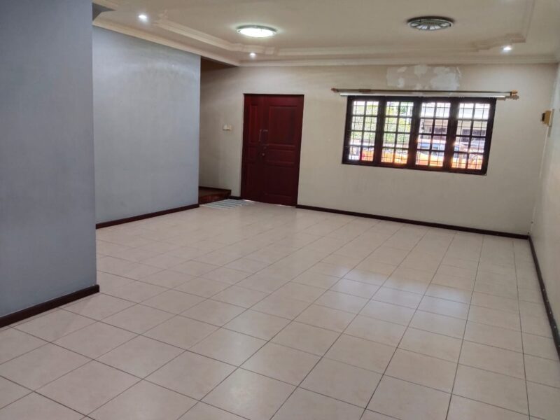 Double Storey Intermediate Terrace at Jalan Song Kuching For RENT