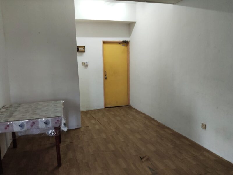 MJC Batu Kawa Corner Shop-Apartment Facing Main Road FOR RENT
