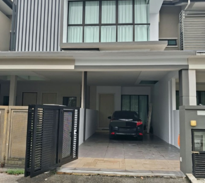FOR RENT MJC One Residency gated House Jalan batu kawa Kuching