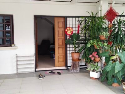 Well furnished Double Storey Terrace Intermediate Jalan Song Kuching FOR RENT