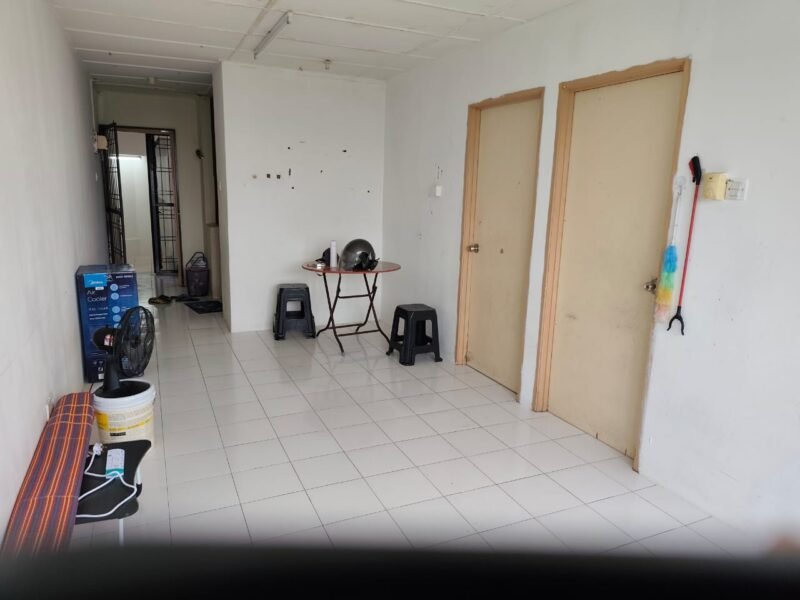 MJC Batu Kawa Intermediate Shop-Apartment top floor FOR RENT